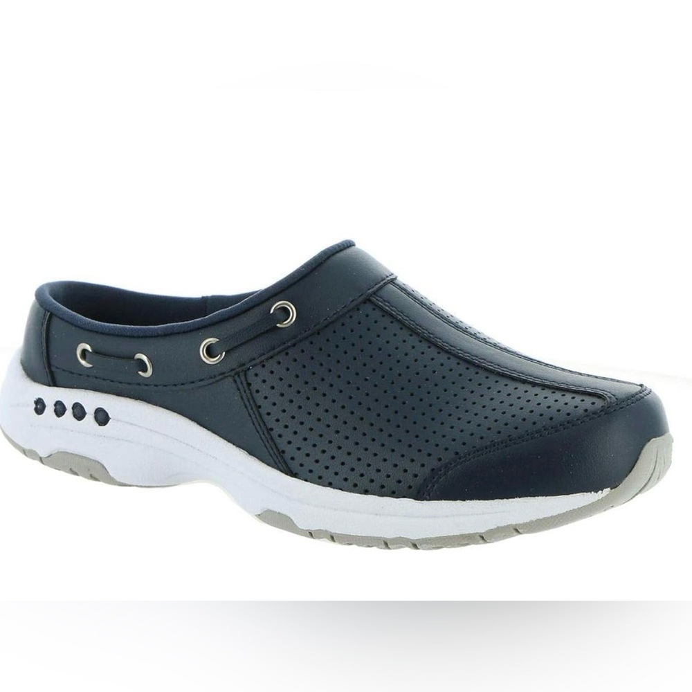 NWOT Easy Spirit Womens Travel Port 67 Faux Leather Slip On Sneakers